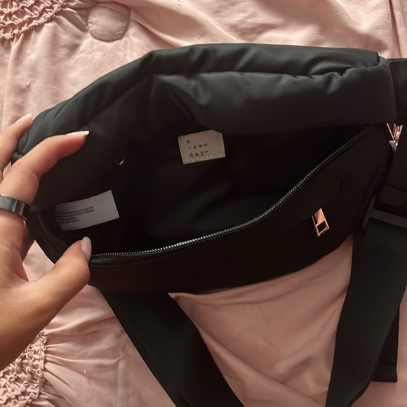 Black Fanny pack - Picture 2 of 3